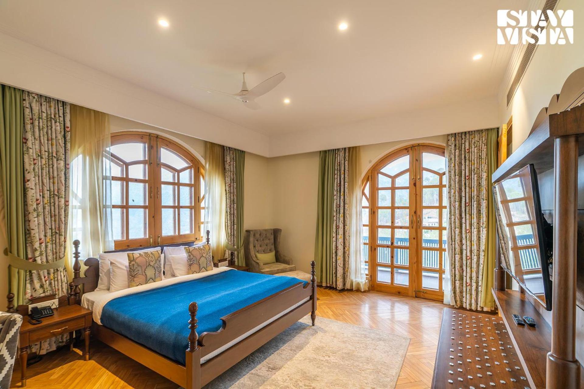 Stayvista At Sylvana Villas With Lawn, Bbq And Jacuzzi Касаули Екстериор снимка