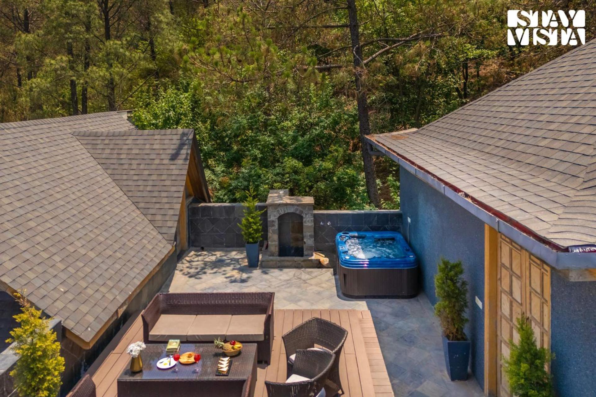 Stayvista At Sylvana Villas With Lawn, Bbq And Jacuzzi Касаули Екстериор снимка