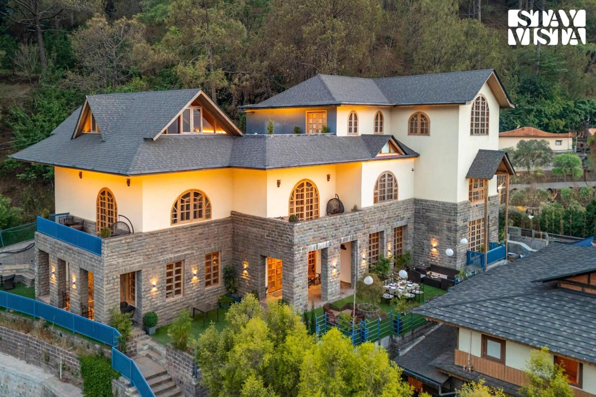 Stayvista At Sylvana Villas With Lawn, Bbq And Jacuzzi Касаули Екстериор снимка